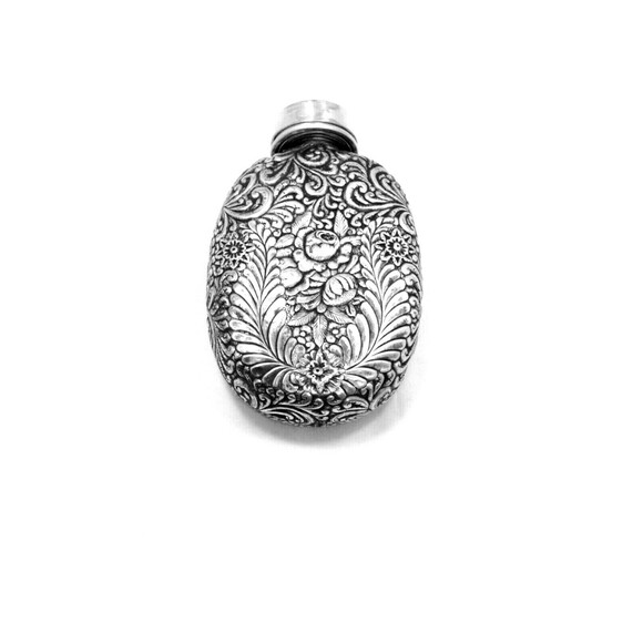 VINTAGE SILVER DRINK FLASK WITH SILVER SHOT CUP - Picture 2 of 8